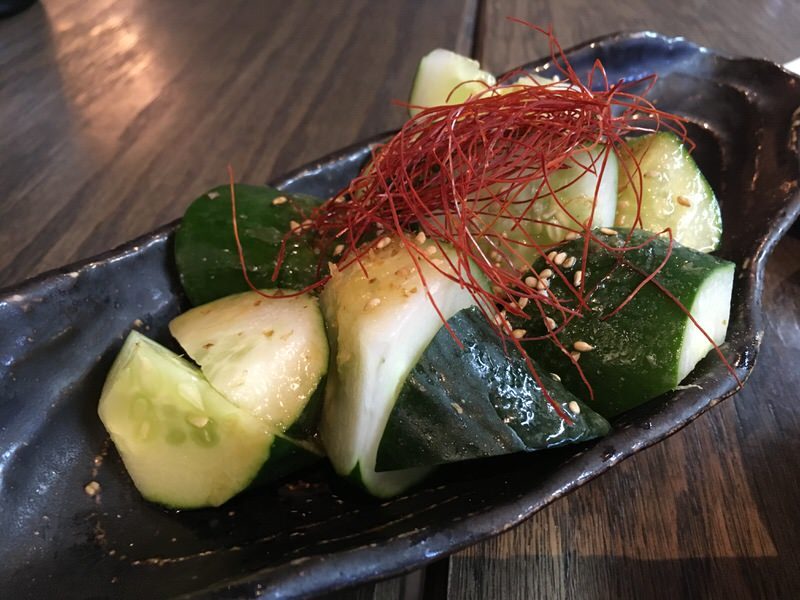 たたききゅうり・すり胡麻塩タレ 4ドル (通常6ドル)