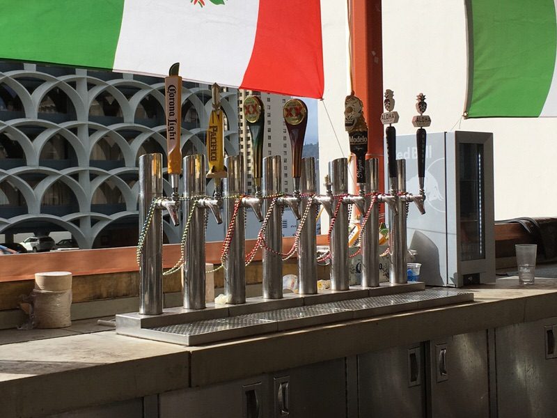 メキシコのビールが揃っている生ビールサーバー