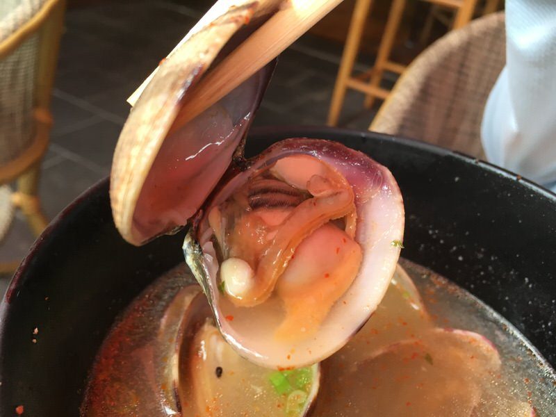 あさりの酒蒸し 9ドル