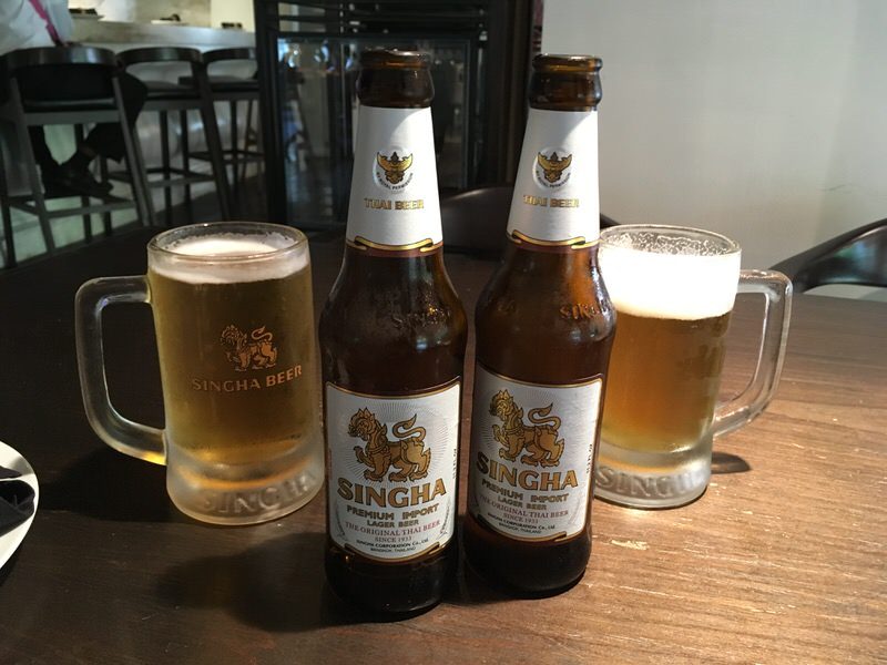 5ドルのシンハービール