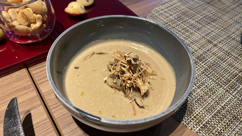 信州キノコのスープとベーコン