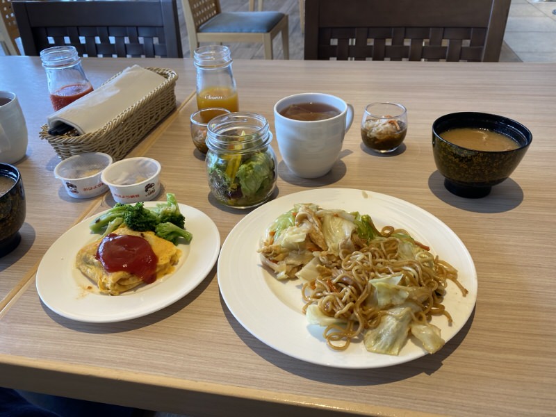 ポークたまごと焼きそばとチャンプルー